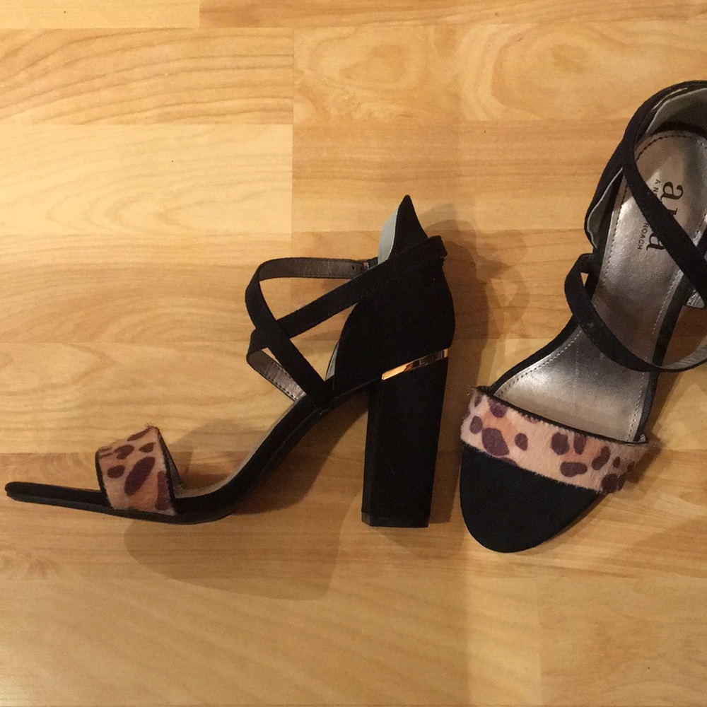 Nwob Leopard Print And Black Heels - image 3